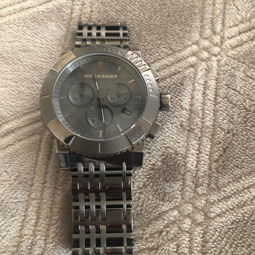 Burberry Men’s Trench Watch - Picture 2 of 4